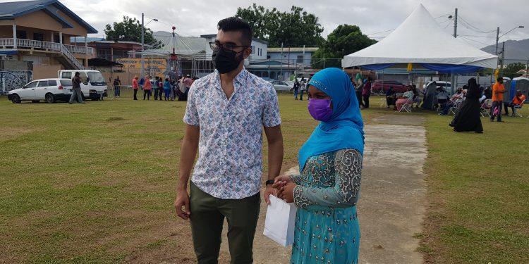 Girl recieved a prize from Saddam after reciting a poem