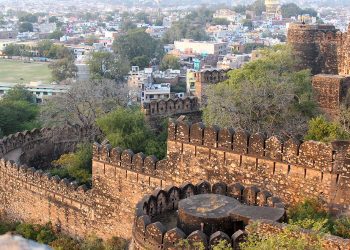 Jhansi Fort Image Source: tourmyindia.com