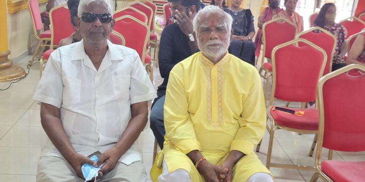 Pandit Amar Seepersad and Rooplal Rambeharry, President of the Chinmaya Mission of Trinidad and Tobago.