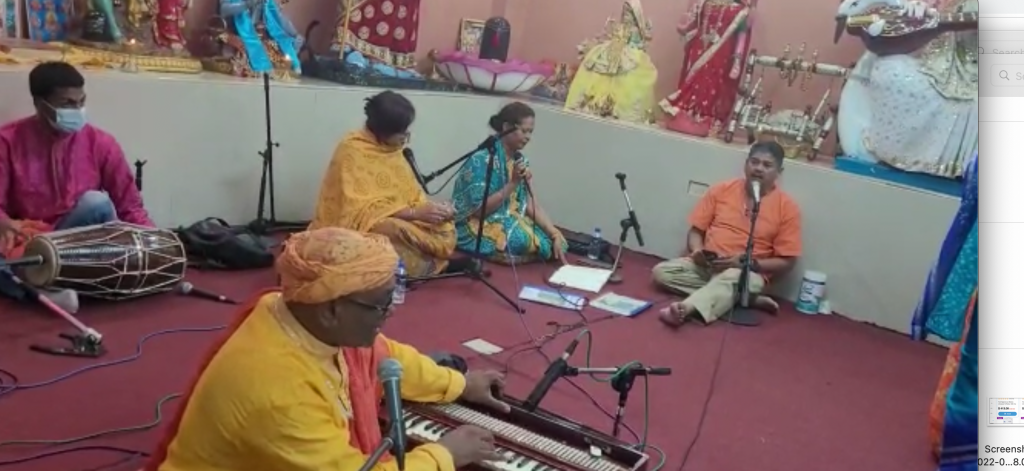 Bhajan is sung while pitri offerings in done.