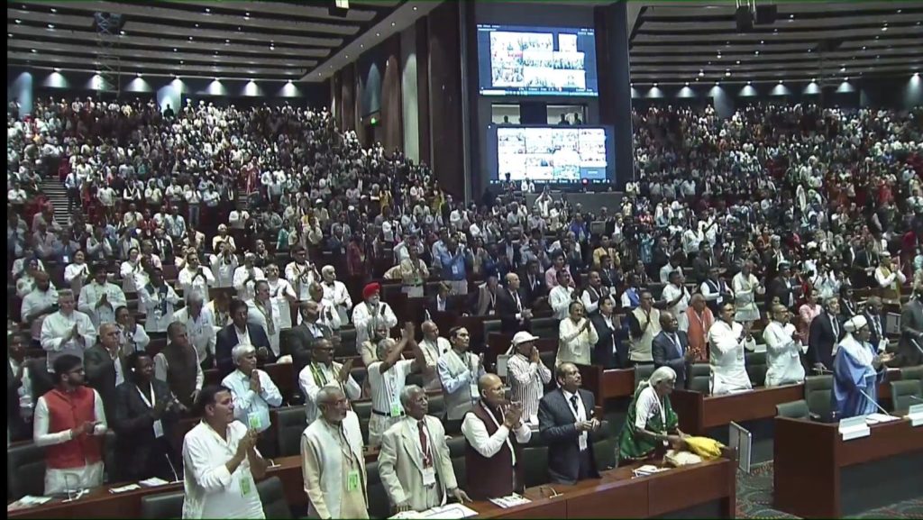 Modi gets Standing Ovation at Millets Conference