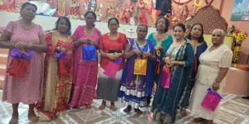 Mothers' received gifts at Bamboo No. 1 Mandir