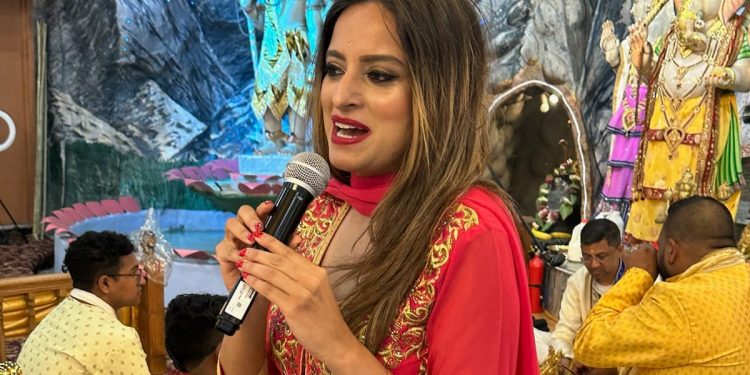 NYS Assemblywoman Graces Trimurthi Mandir in Richmond Hill