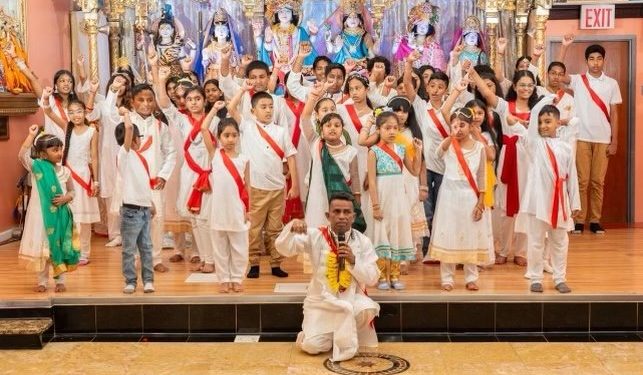 Pandit Baya hosts Youth Camp in Richmond Hill