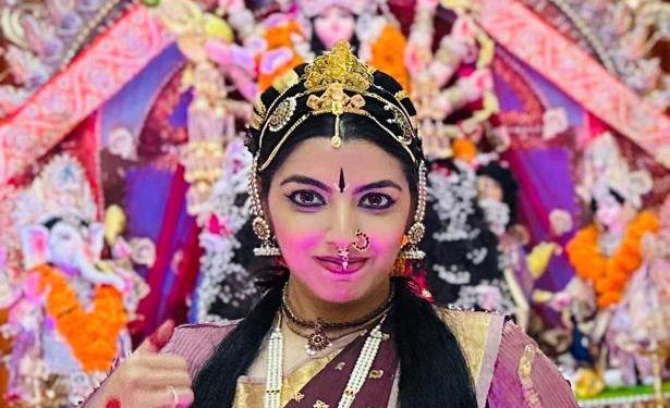Davina Singh Impresses at Navrati 2023 in Queens, America