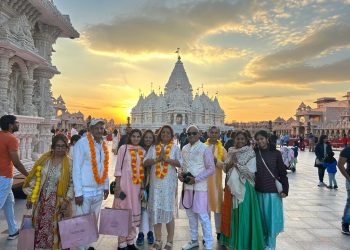 Indo Caribbeans visit new temple in New Jersey