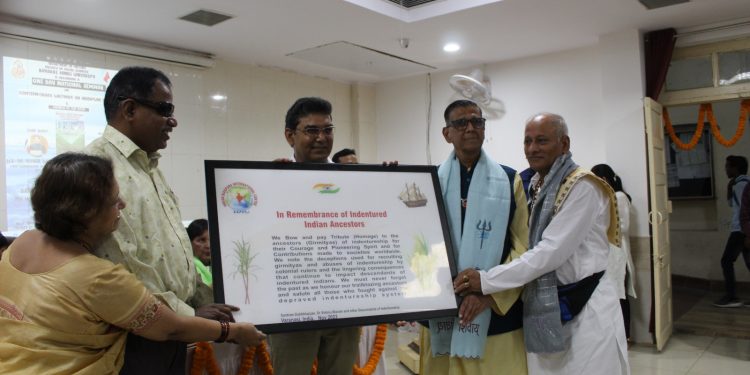 Indo-Caribbeans present Indentureship Memento to Benaras Hindu University