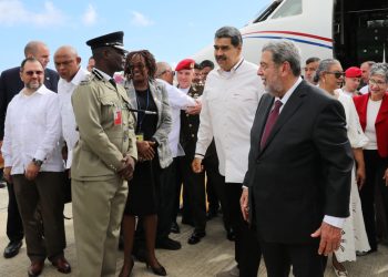 Venezuela's President Nicolas Maduro is received by the St. Vincent and the Grenadines' Prime Minister Ralph Gonsalves before a meeting with Guyanese President Irfaan Ali amid tensions over a border dispute, in Kingstown, St. Vincent and the Grenadines December 14, 2023. Miraflores Palace/Handout via REUTERS ATTENTION EDITOR - THIS IMAGE HAS BEEN SUPPLIED BY A THIRD PARTY