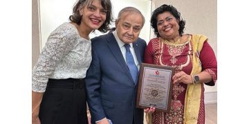 Diana Alli D’Souza (right) with President of the National Ethnic Press and Media Council of Canada, Thomas Saras, and Executive Director Maria Saras Voutsinas