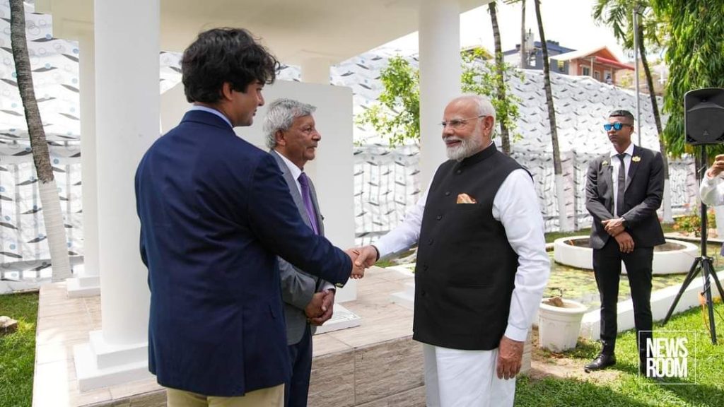 Indian PM Modi Greeting Jaden Ramsaran. Ashook Ramsaran standing in center.