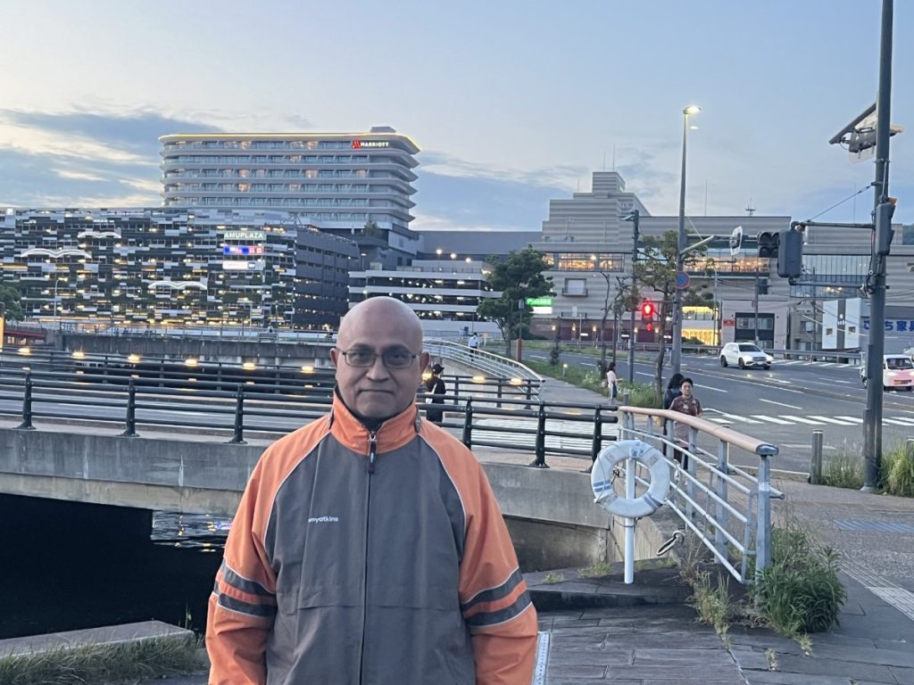Dr Vishnu Bisram