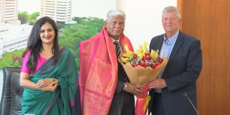 In the Image (L to R): Ms. Priya Pansare, Director, Trade and Investment Promotion, World Trade Center Mumbai; Dr. Vijay Kalantri, Chairman, World Trade Center Mumbai and President, All India Association of Industries; and Sen. Wayne Harper, President Pro Tempore of the Utah Senate, USA, felicitating Dr. Kalantri.